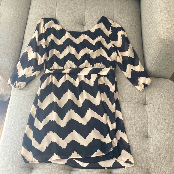 Black and Tan chevron dress - Picture 2 of 2